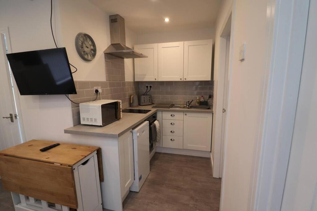 Cosy Two Bedroom First Floor Apartment Birmingham Exterior photo