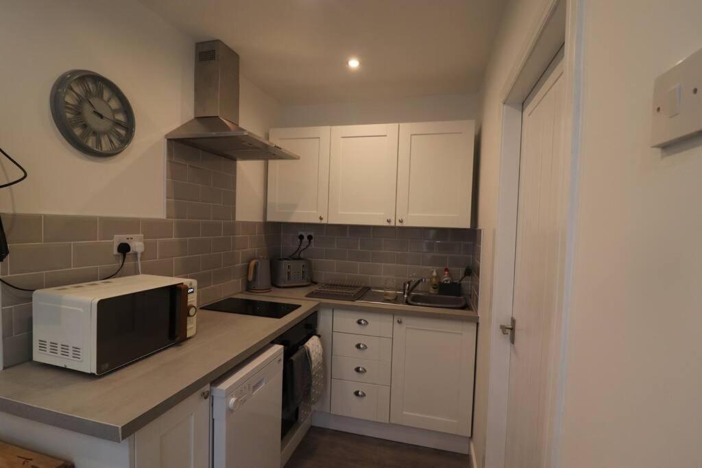 Cosy Two Bedroom First Floor Apartment Birmingham Exterior photo